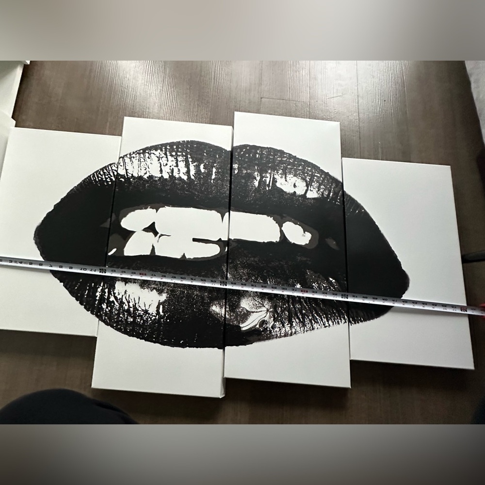 Lip Canvas Wall Art 4-Piece - Picture 3 of 3